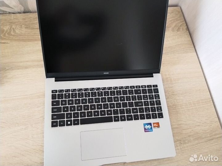 Honor MagicBook X16 2024, Ryzen 5 7640HS