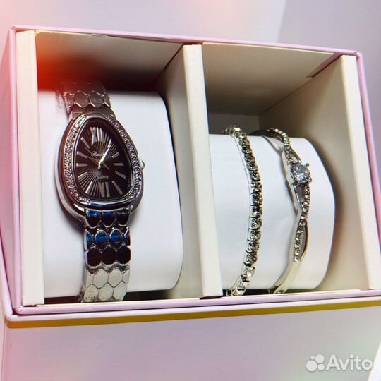 Часы наручные женские