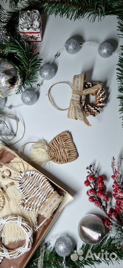 Елочные игрушки из бумажной лозы