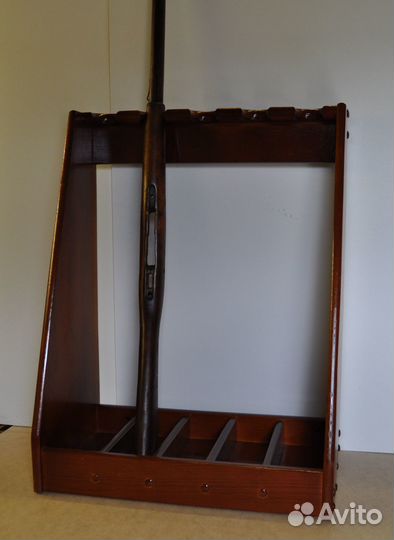 Пирамида, подставка для оружия, массив дерева