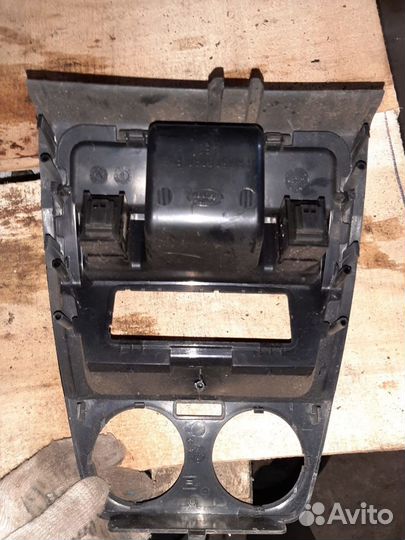 Кнопки подогрева задних сидений Rover Sport 1