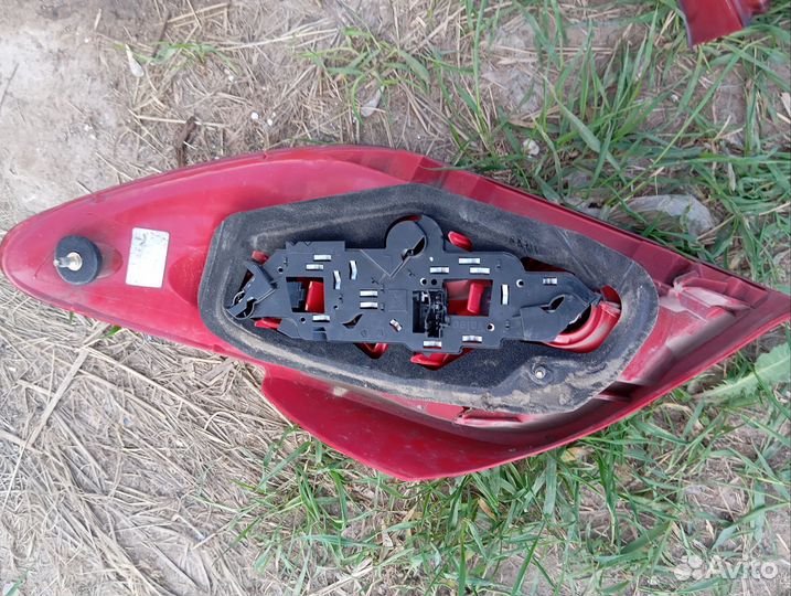 Задние фонари Peugeot 307