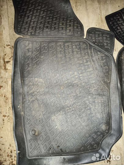 Автомобильные коврики резиновые Volkswagen polo