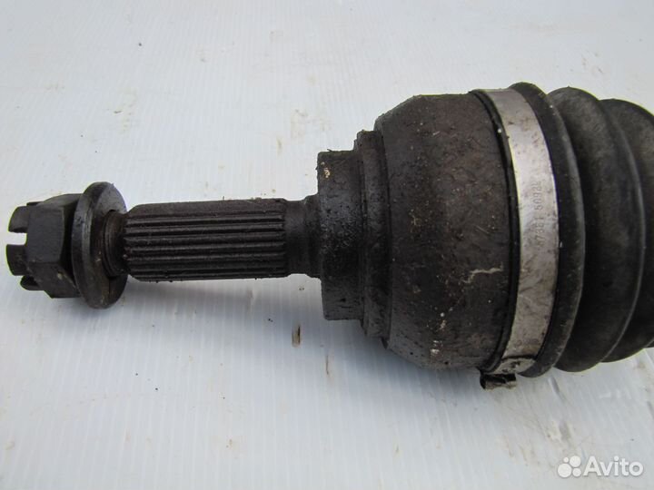 Mitsubishi Galant полуось