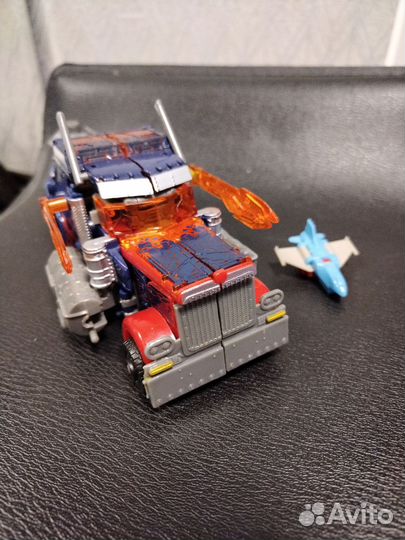 Робот трансформер оптимус прайм