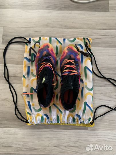Футбольные бутсы Puma