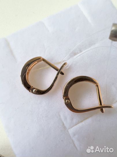 Золотые серьги с бриллиантами