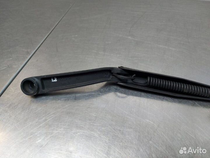 Поводок дворника левый Hyundai Elantra XD G4ED