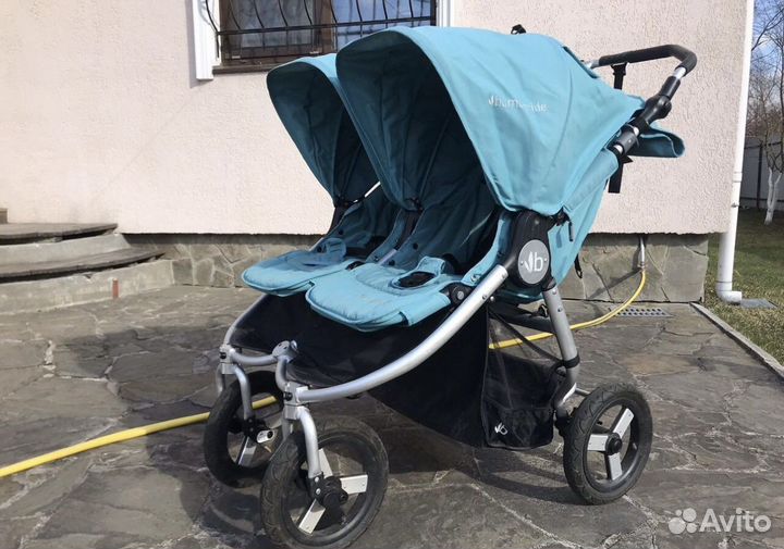 Коляска для двойни bumbleride