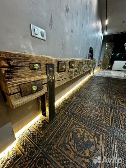 Декоративный камод из амбарного дуба