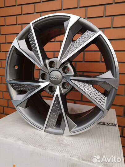 Диски на Audi A4 R18