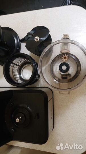 Соковыжималка шнековая Hotpoint-Ariston