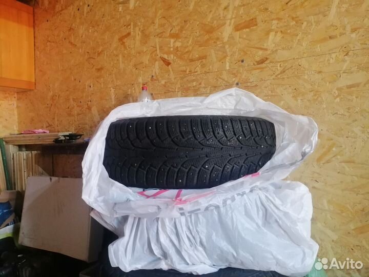 Nokian Tyres Hakkapeliitta 8 SUV 235/65 R17 108