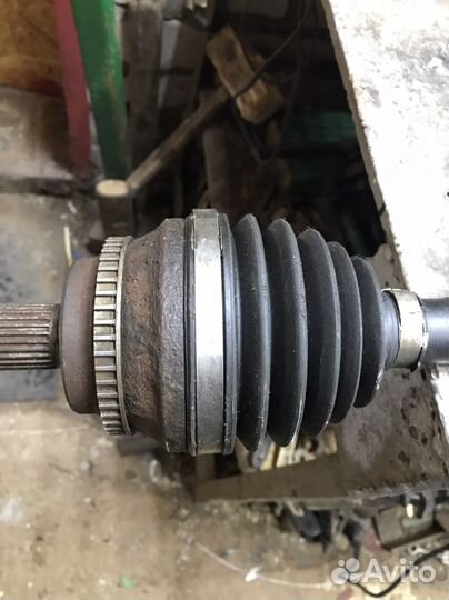 Toyota ipsum привод правый