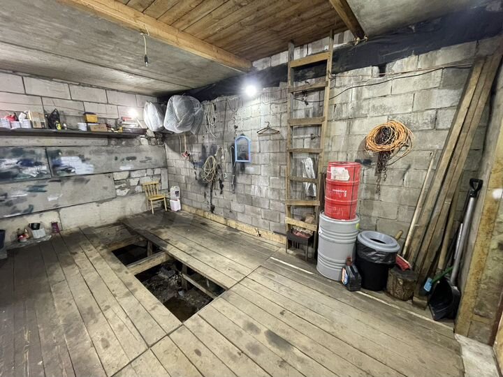 Гараж, > 30 м²