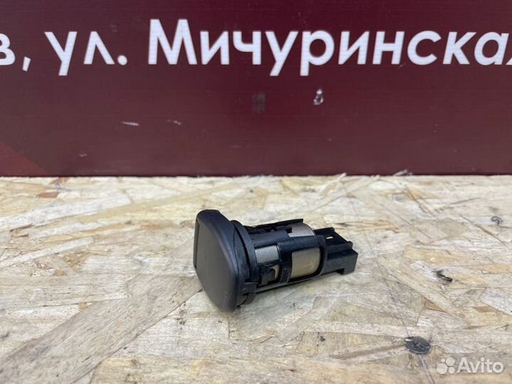 Розетка LADA X-Ray