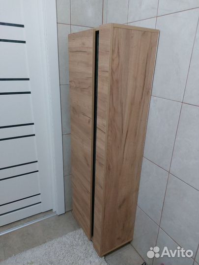 Шкаф