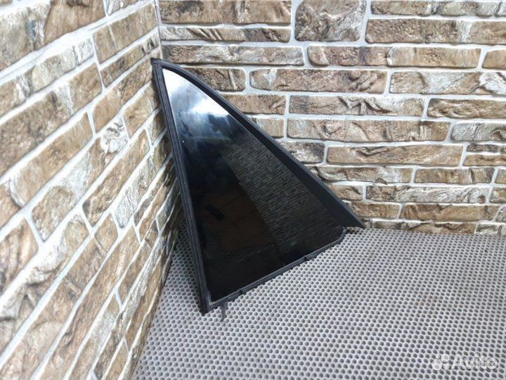 Форточка двери задняя левая Mercedes-Benz Gle W166