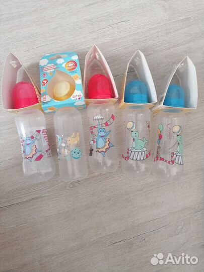 Детские бутылочки, нагрудники, грызунки