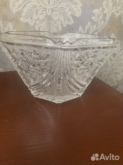 Хрустальная ваза