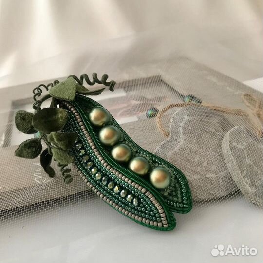 Брошь объёмная ручной работы