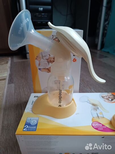 Молокоотсос ручной medela Harmony