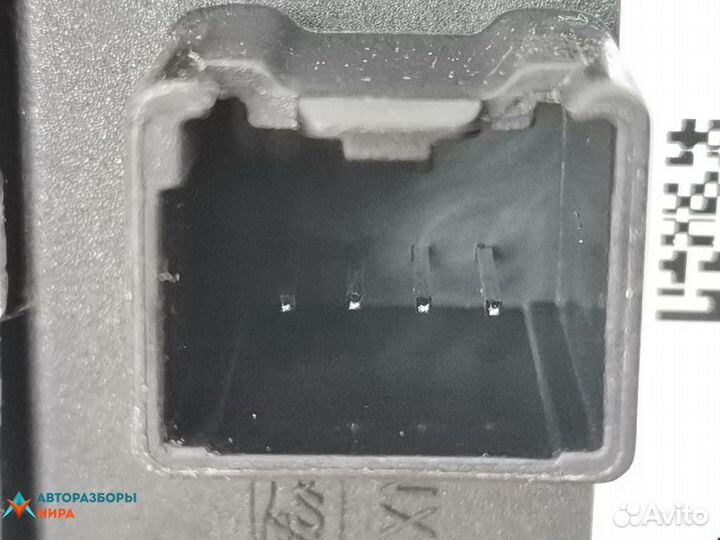 Блок управления стеклоподъемниками Ford Fiesta 6