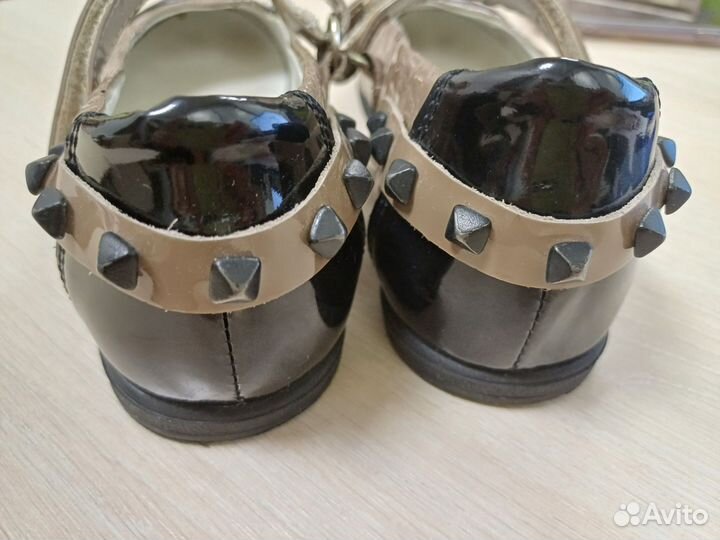 Туфли кожаные лакированные для девочки Bartek