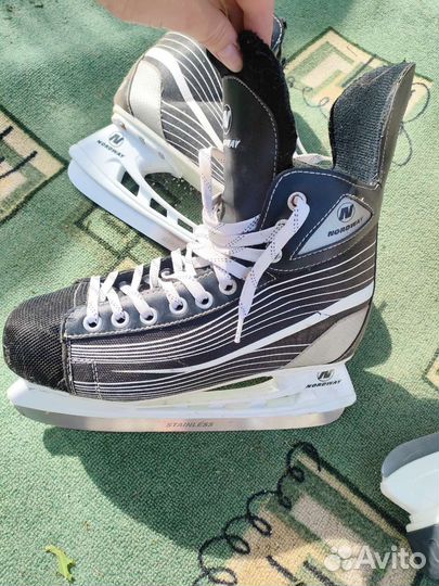 Коньки хоккейные