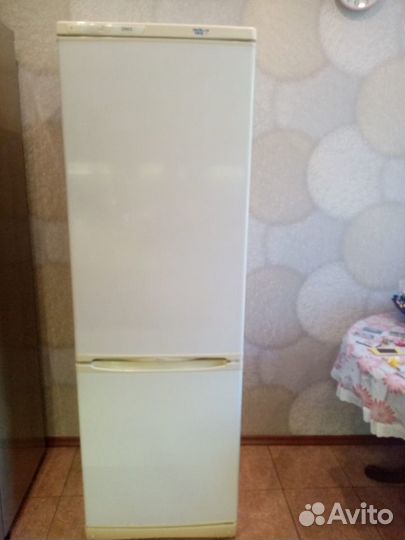 Холодильник двухкамерный stinol 116 er