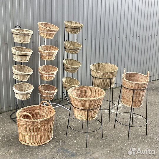 Плетеные корзины и лотки