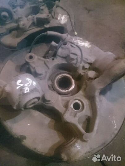 Кулак поворотный задний вольво s80 4.4 v8
