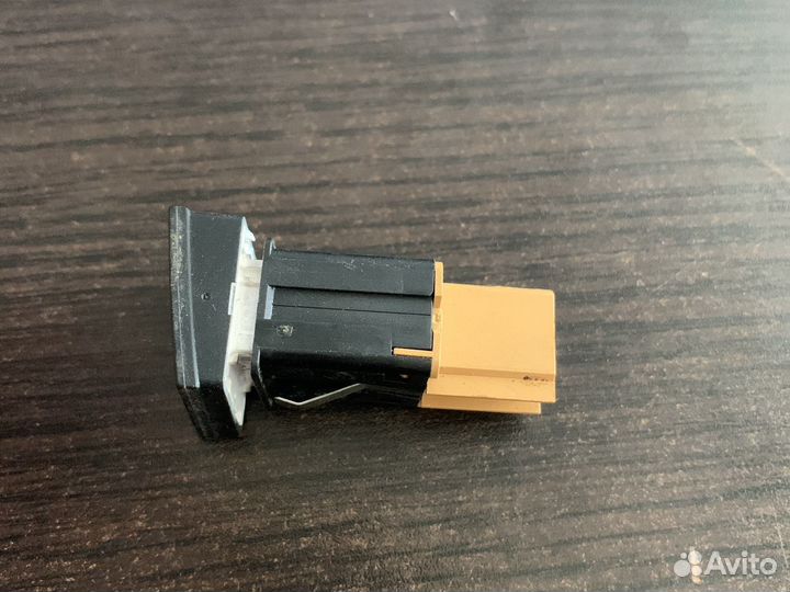 Кнопка стояночного тормоза vw passat cc b6