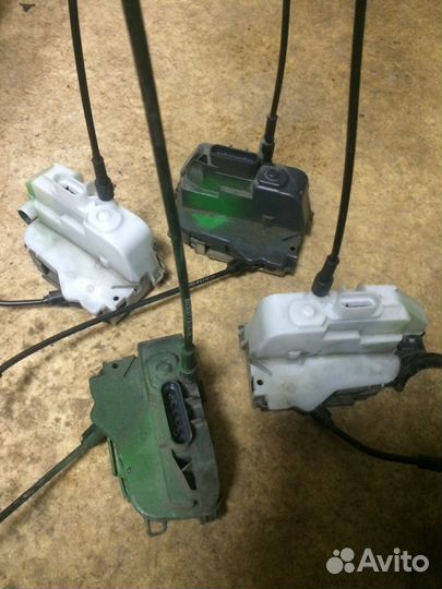 Замок двери Рено Меган 2