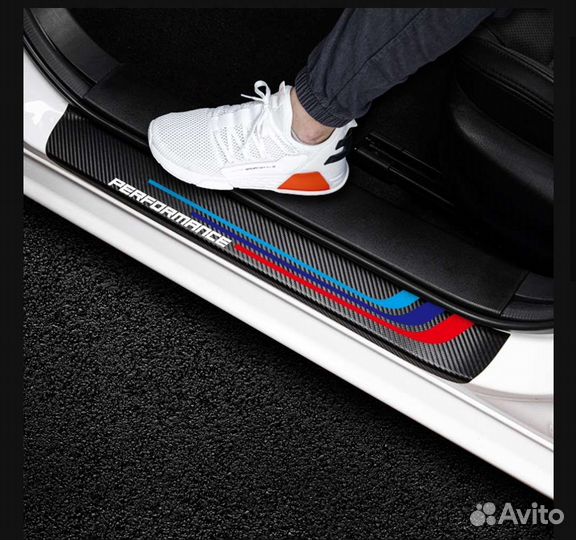 Наклейки на пороги BMW