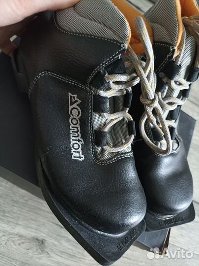 Лыжные ботинки