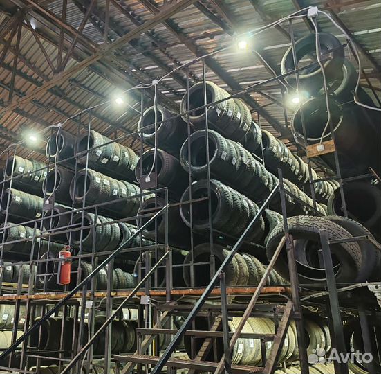 Kumho WinterCraft KW27 225/40 R18 92P