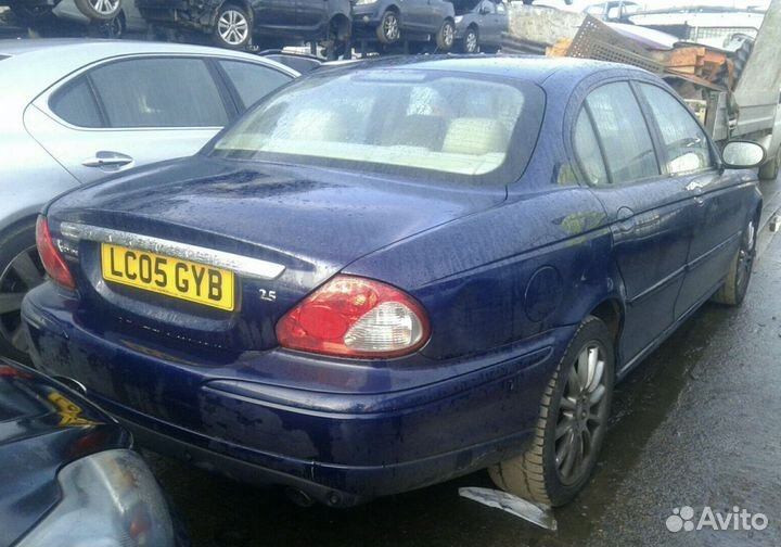 Разбирается Jaguar X-type 2005г. Синий