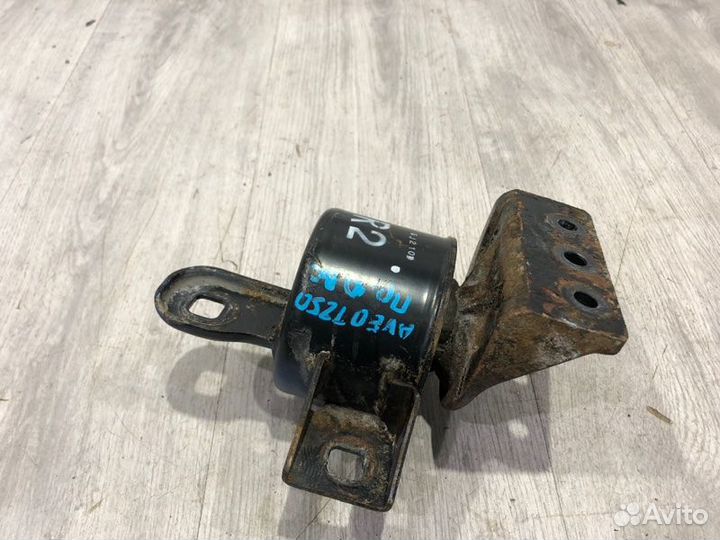 Опора двигателя правая Chevrolet Aveo T250 F14D3