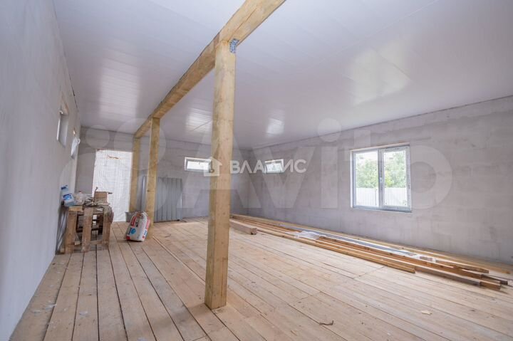 Дом 275 м² на участке 7,5 сот.