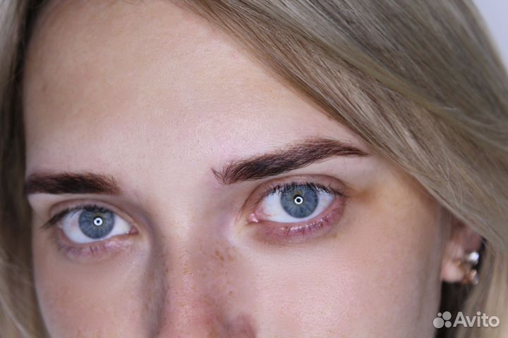 Перманентный макияж бровей