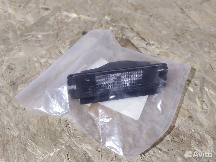 Фонарь подсветки номера renault logan 2005