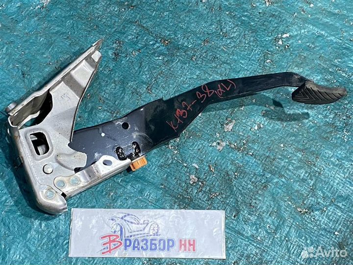 Педаль тормоза Mitsubishi Outlander XL CW5W рестай