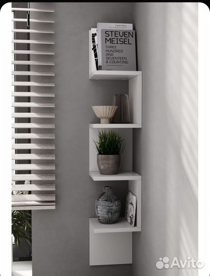 Полка настенная угловая белая собрана