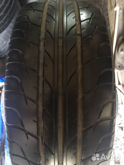 Tigar High Performance 215/45 R16