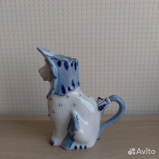 Гжель ваза - лев