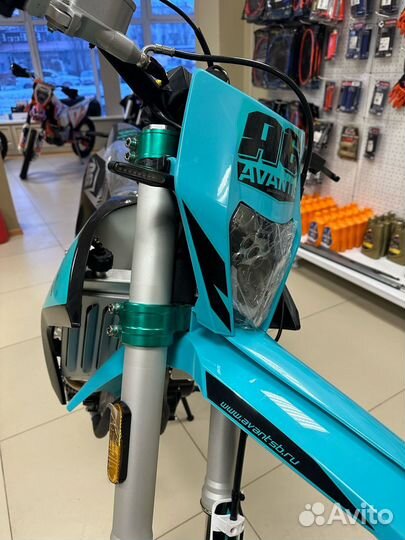 Avantis A6 lux motard