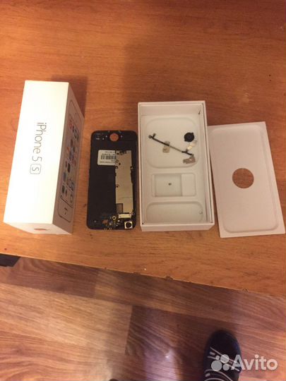 Коробка от iPhone 5s