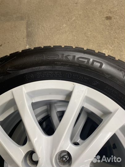 Nokian Tyres Hakkapeliitta 7 215/60 R16