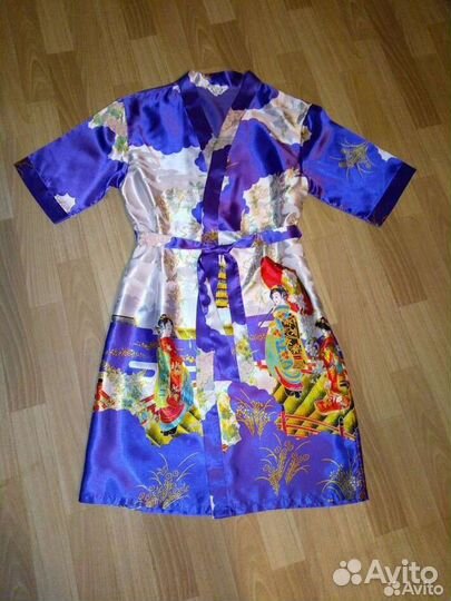 Красивый новый халатик новый р-44/48